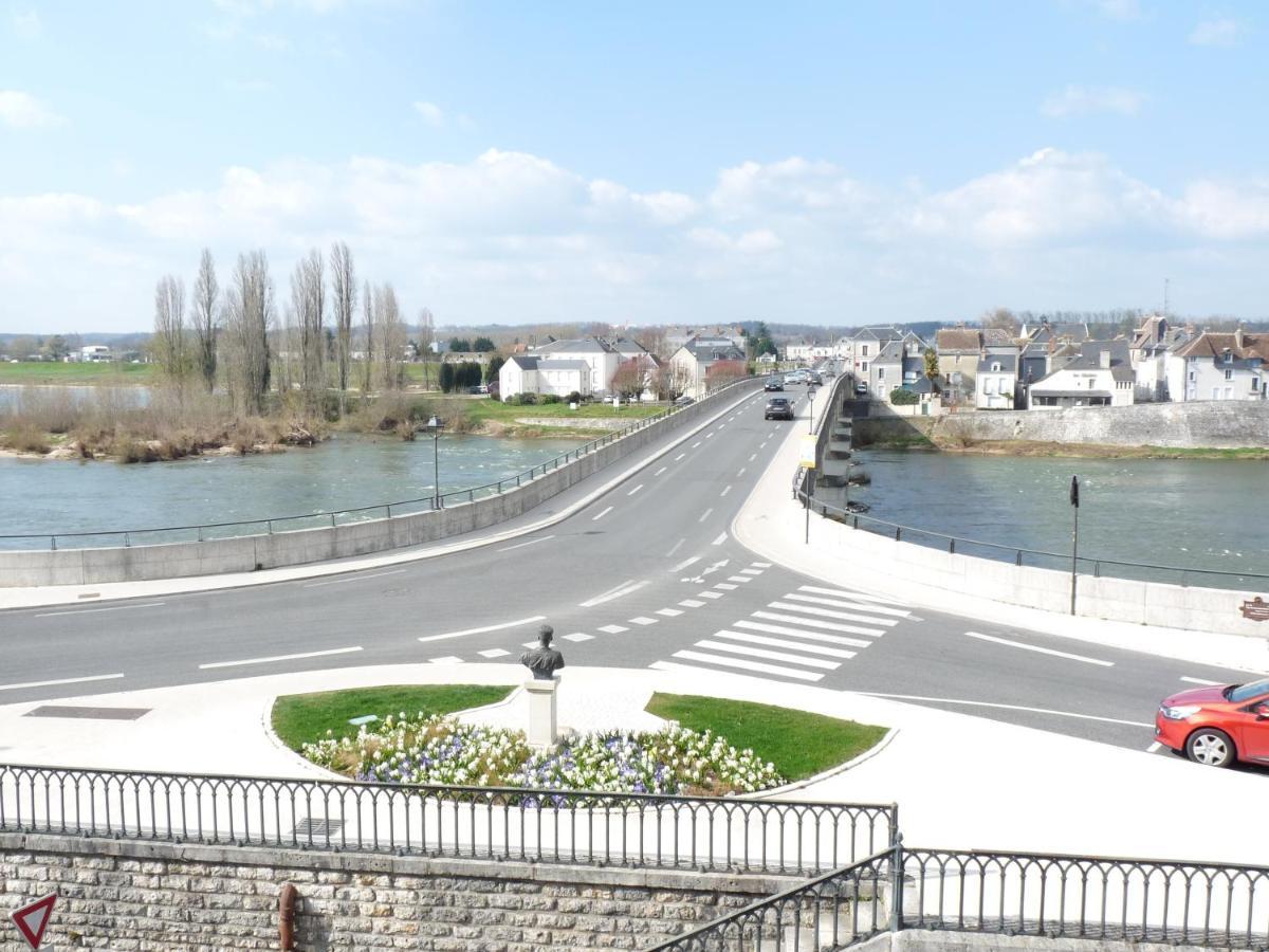 Le Pont Royal Lägenhet Amboise Exteriör bild